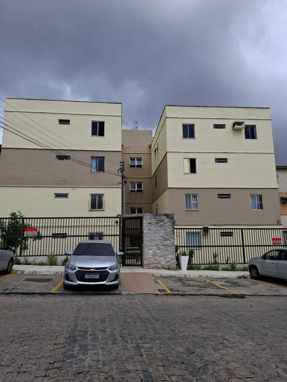 Alugar apartamento Rui Palmeira, 3 quartos, 2 Banheiros.