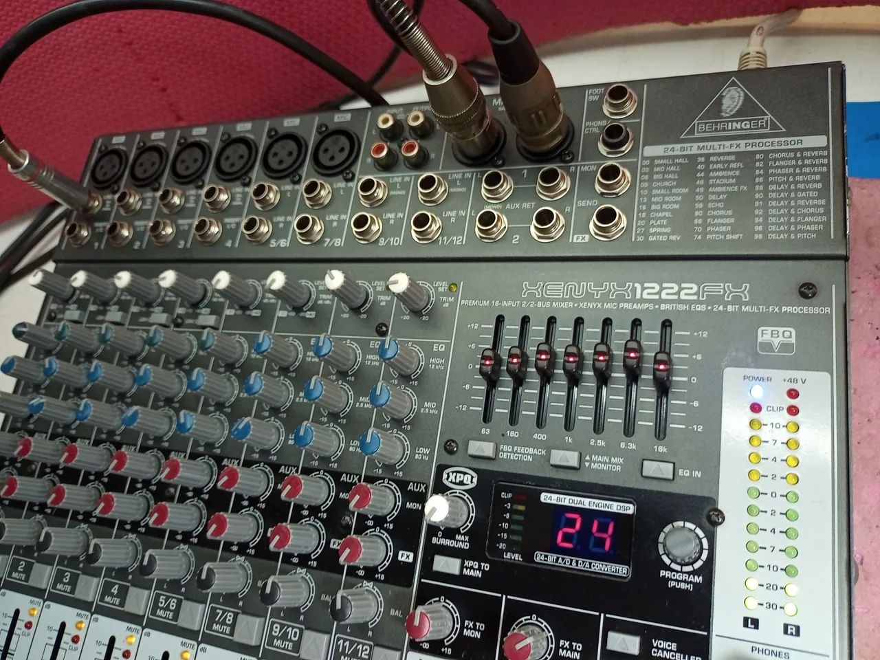 Mesa de som Behringer 1222Fx C/Garantia - Foto 2