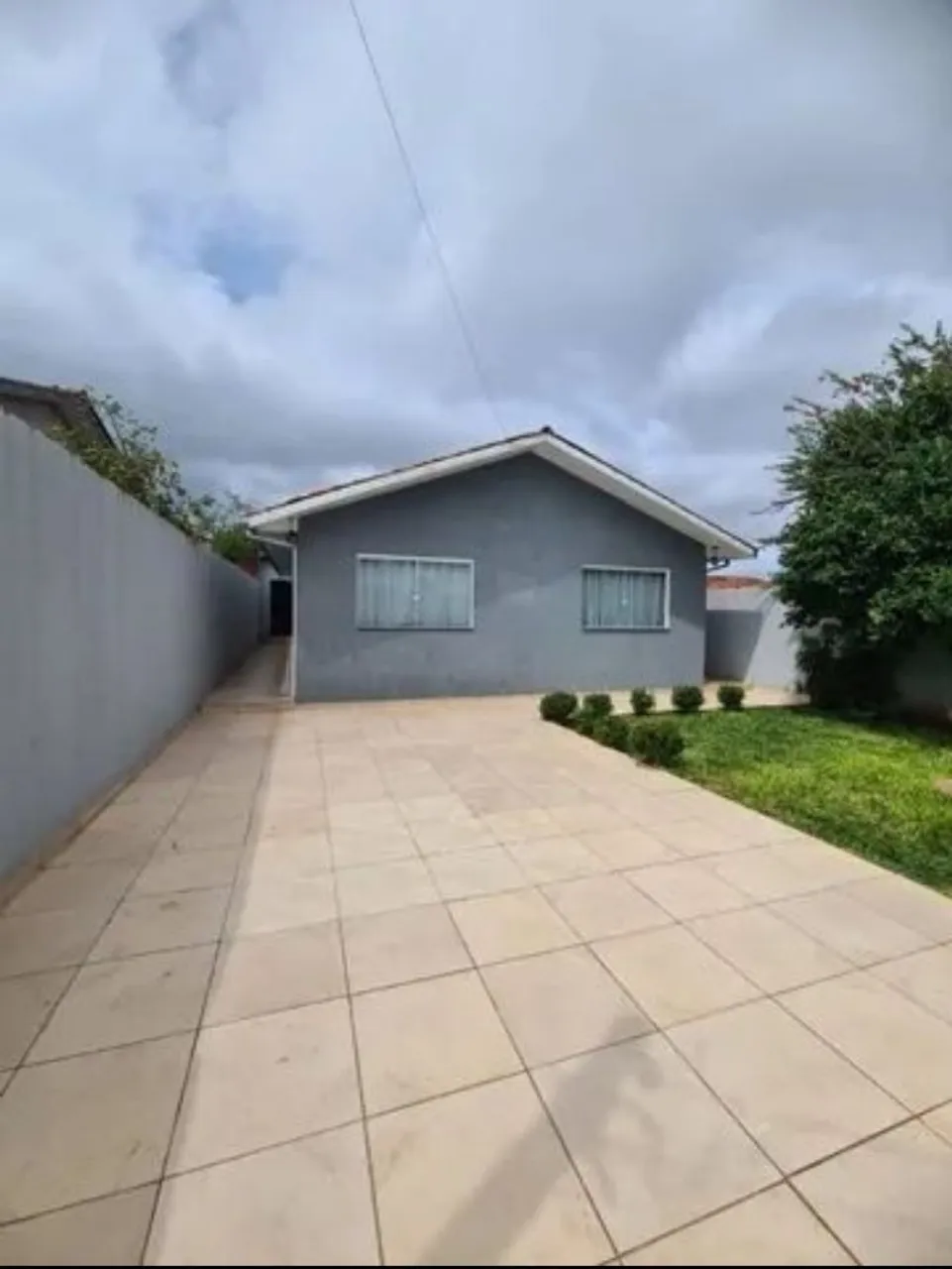 Vendo ou troco casa por sobrado, ou apartamento. No bairro Sta Monica