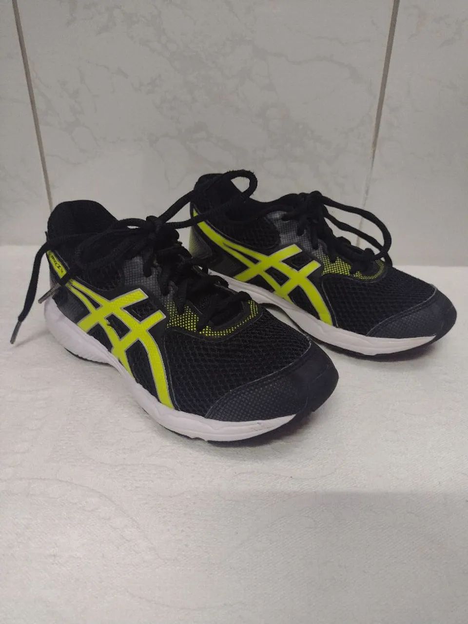 Tênis Asics infantil n.31 unissex original em estado de novo - Foto 2