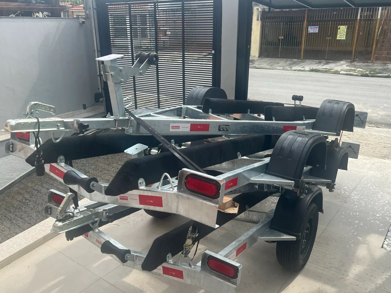 Carretinha de jet ski, galvanizada sem rodagem !! - Foto 10