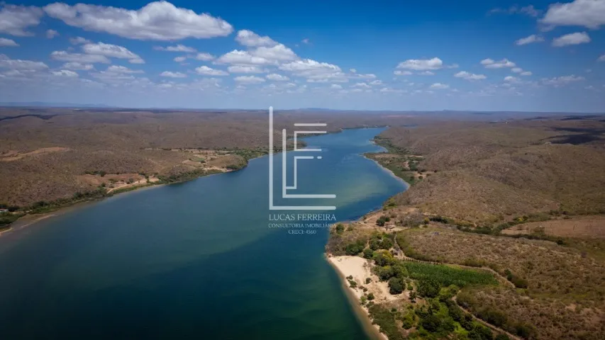 Ótima fazenda em Pão de Açúcar-AL com 905 tarefas (aprox. 393,48ha) com 450m de beira rio