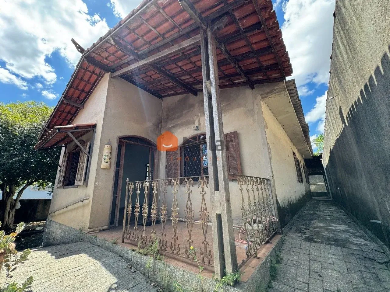 VENDA - Casa 03 Quartos com Quintal Amplo e Área Gourmet
