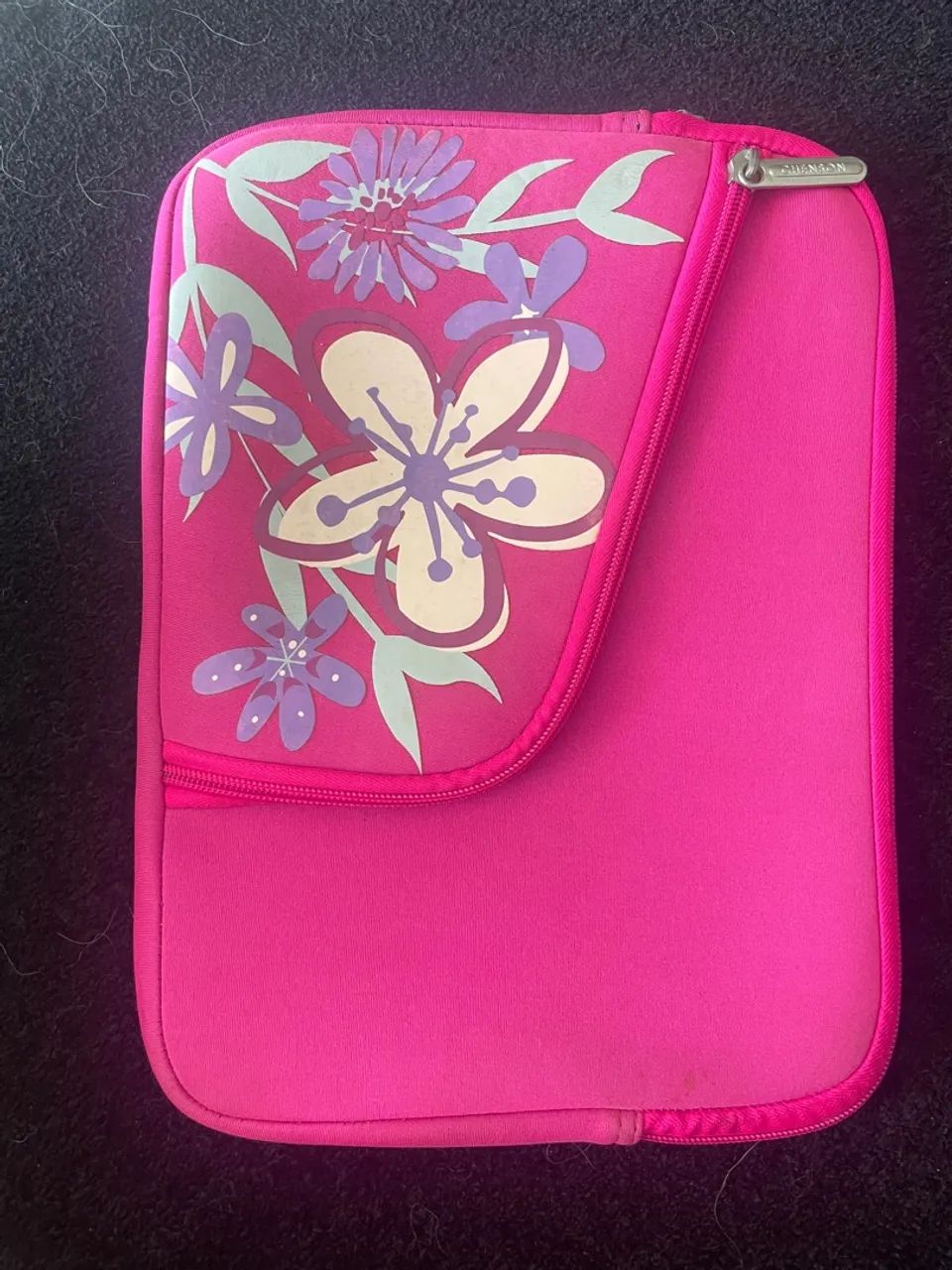 Capa de neoprene para tablet ou notebook 