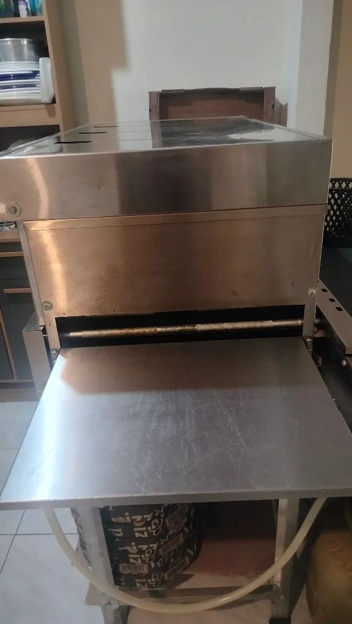 Forno para Pizzas Rollety Grill a Gás - Equipamento para Comércio - Foto 2