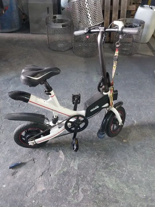 Bicicleta Elétrica Dobrável - Foto 2