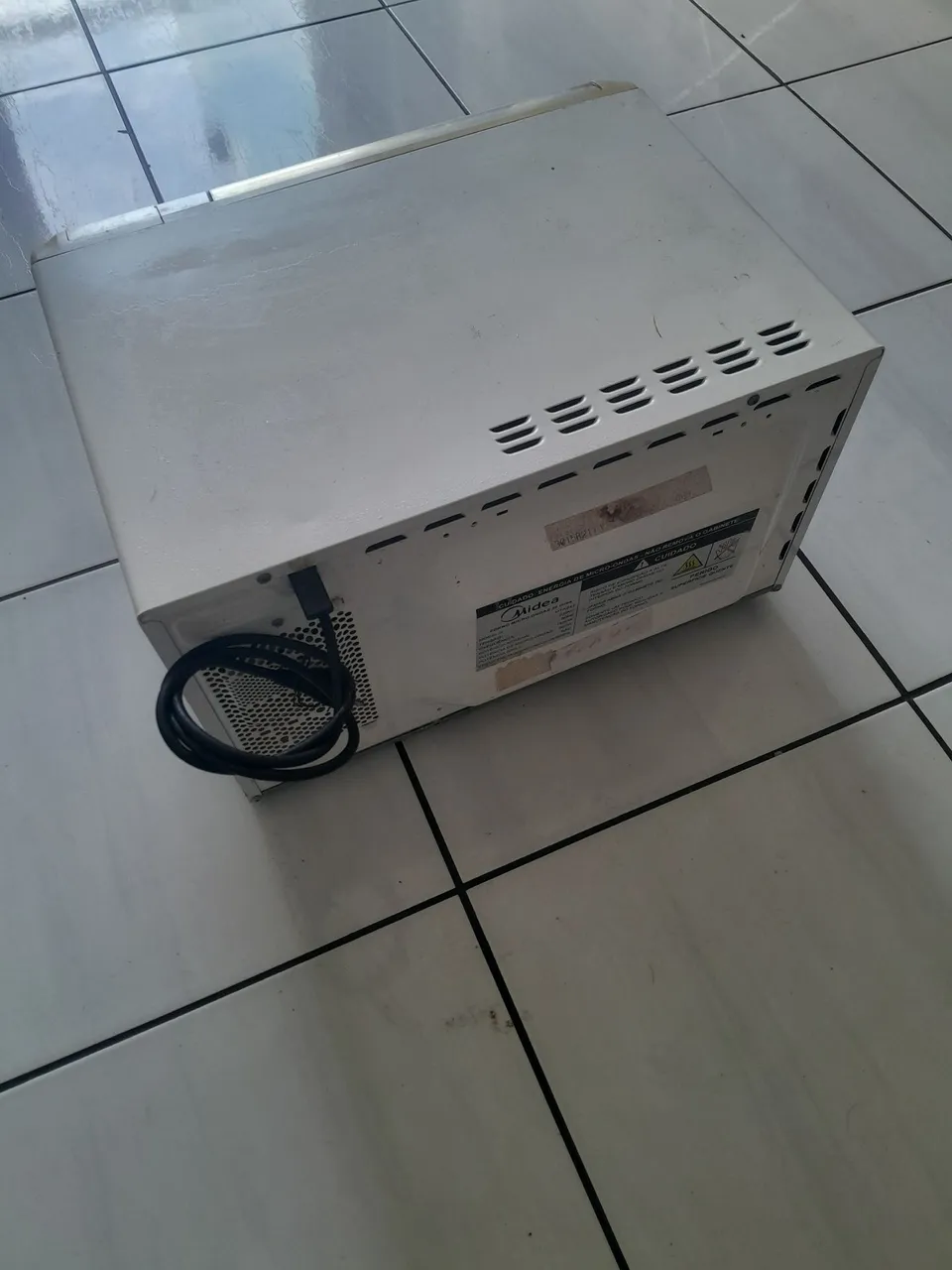 Micro-ondas Midea Grill