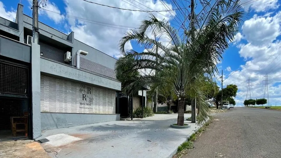 Barracão Comercial para locação no Jardim Guairacá, Maringá