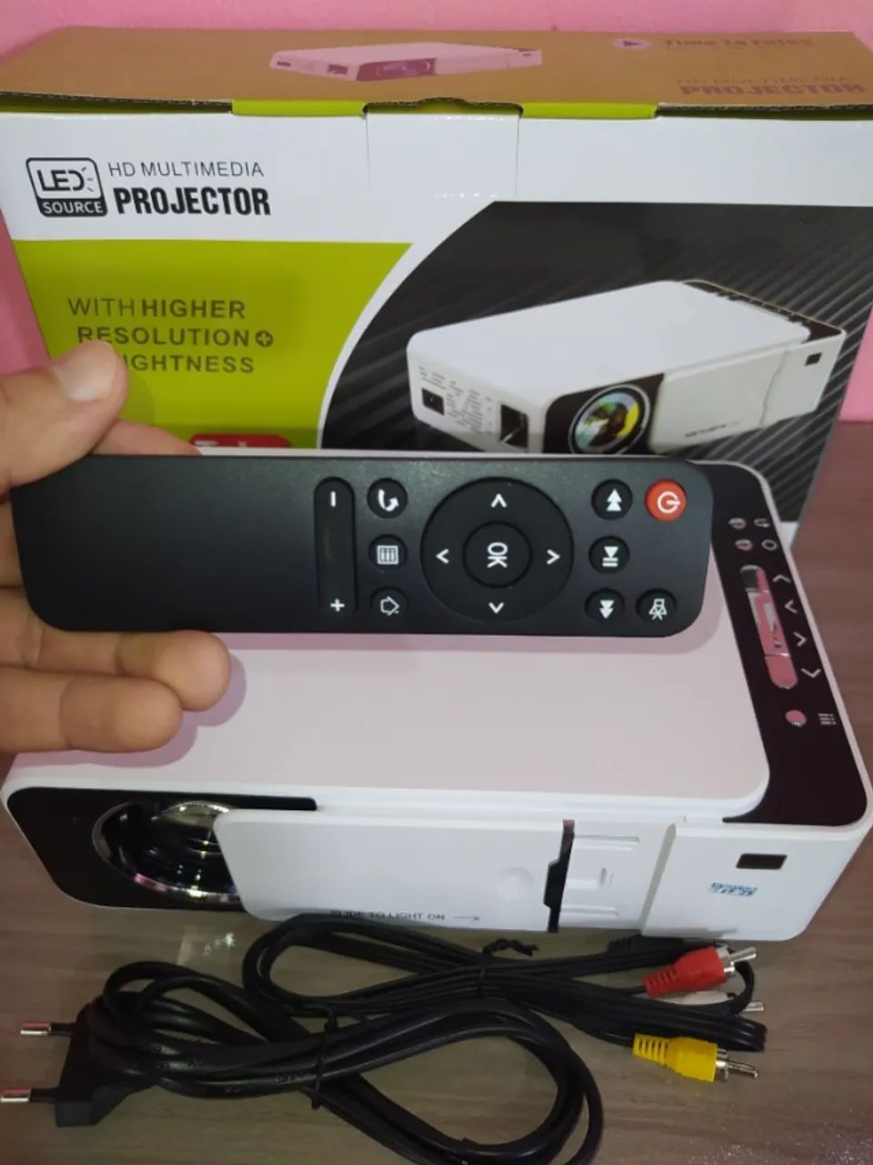 R$ 699,90_PR0JET0R Smart/WiFi PR0FiSSi0NAL 3.000Lumens 160 polegadas Z£R0