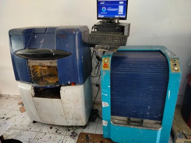 Maquina Tintométrica Dosadora automática + Batedor Corob (Modelo Banco)