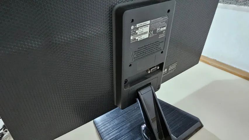 Monitor LG 19,5"