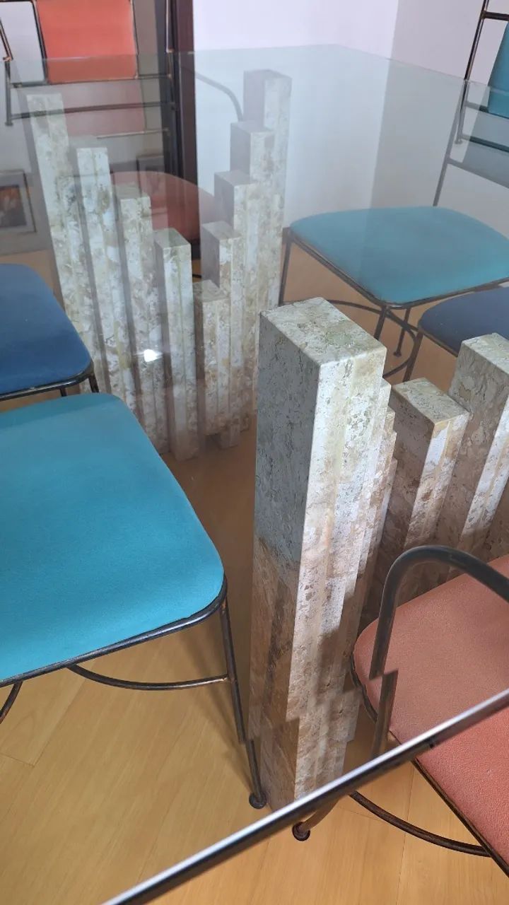 MESA DE JANTAR EM VIDRO TEMPERADO, BASE DE MÁRMORE E CADEIRAS (6 lugares) - Foto 3
