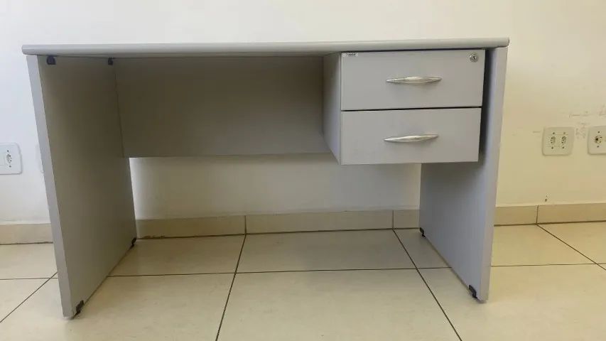Mesa de Escritório Semi Nova (Valor de Cada) - Foto 2
