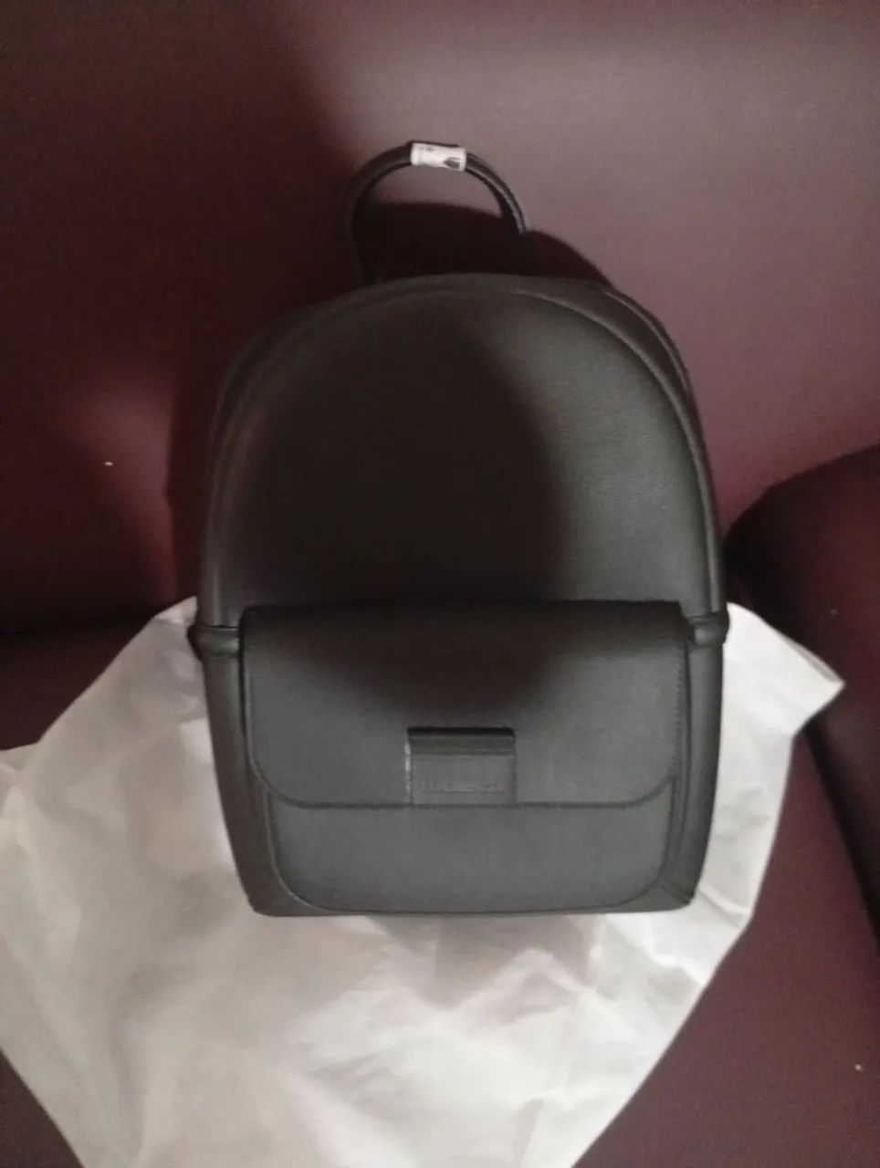 Mochila preta moderna e elegante