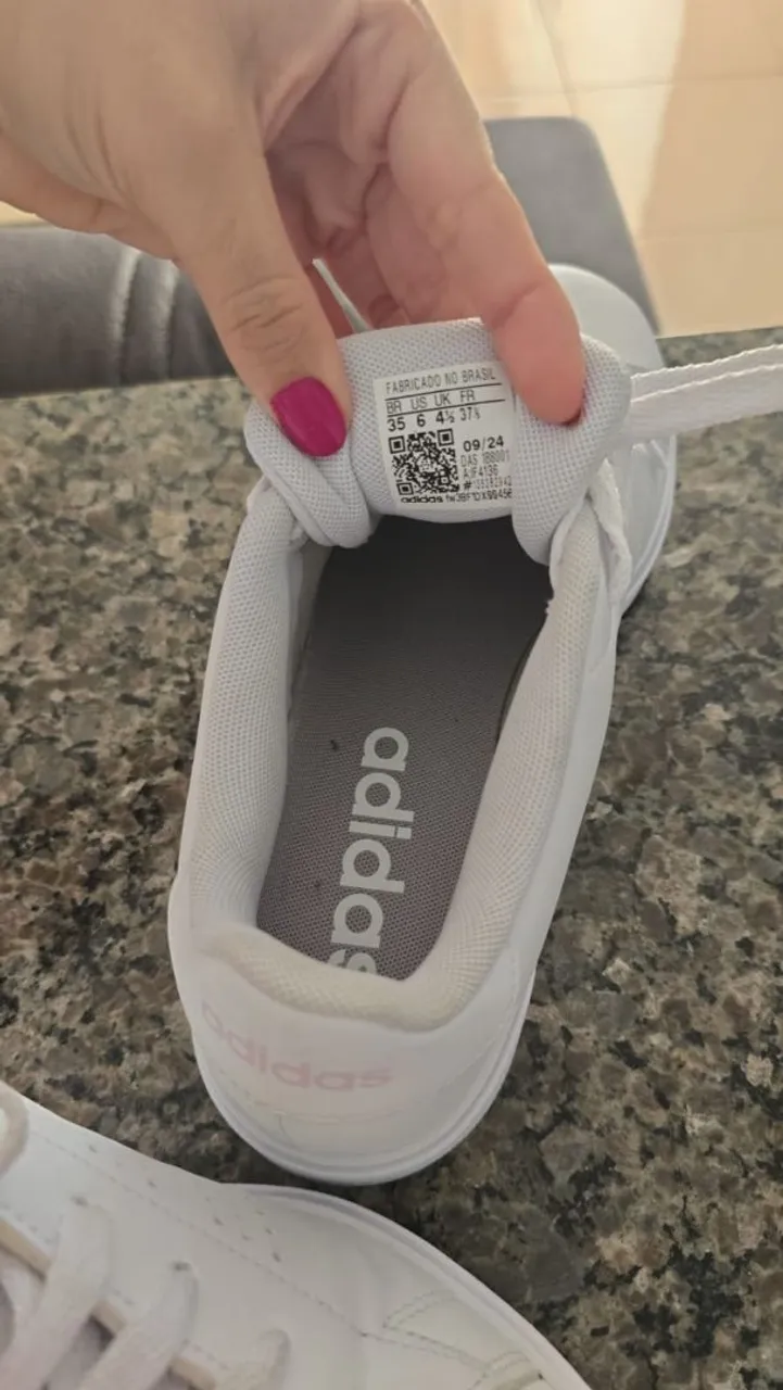 Adidas Advantage branco novo