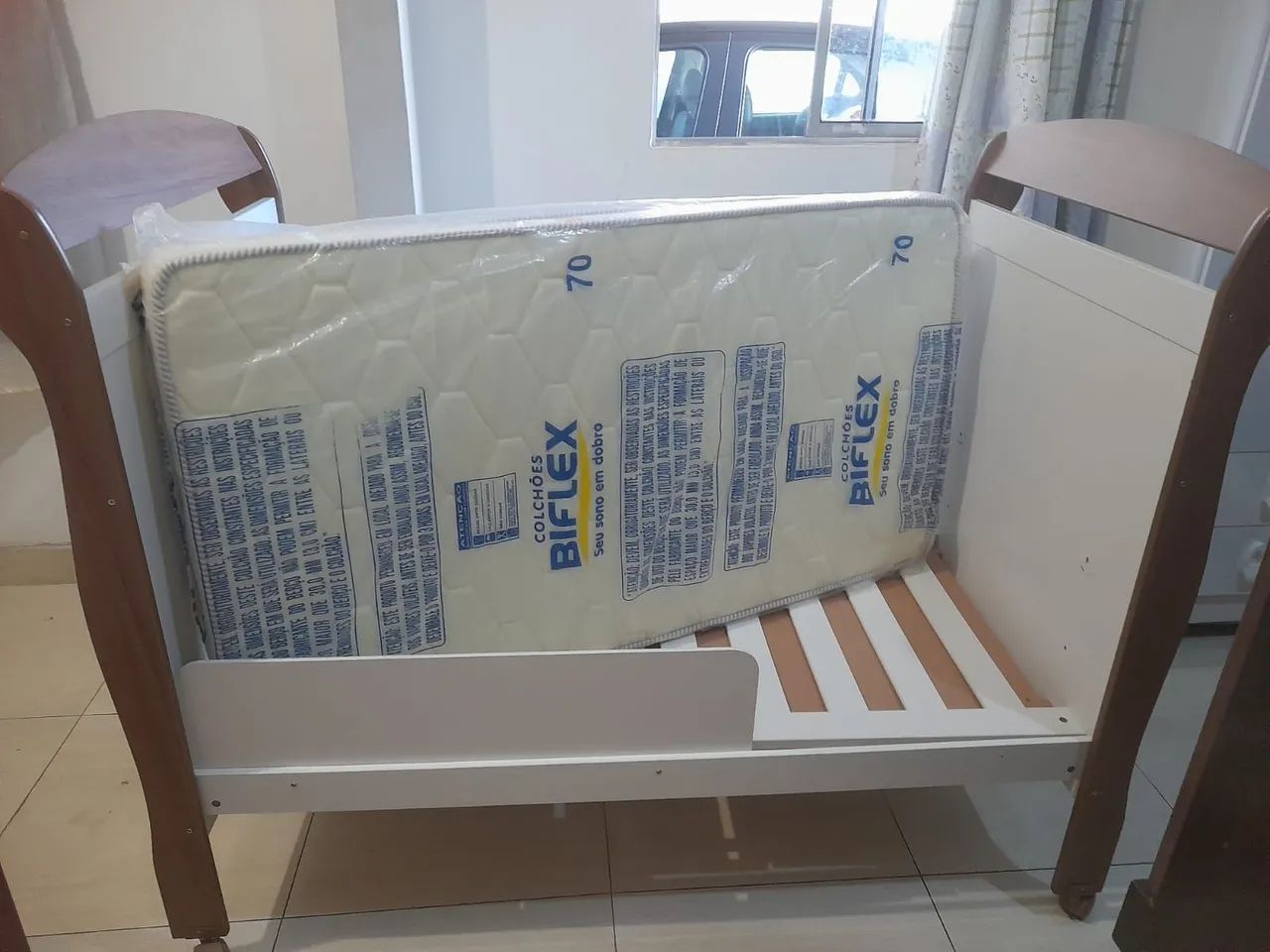 Berço que vira cama