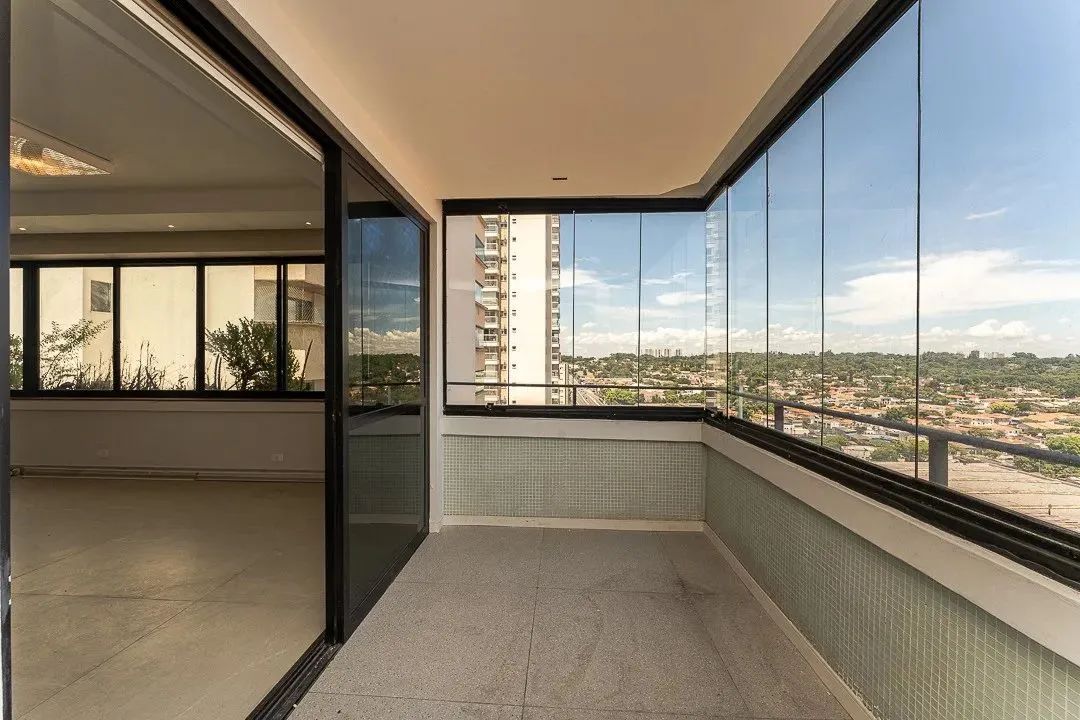 Apartamento tipo para venda com 3 quartos, sendo 1 suíte, 180m²