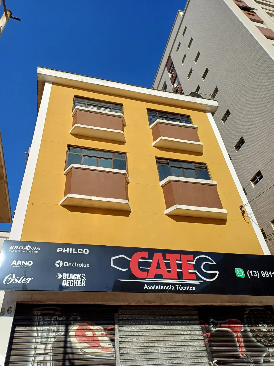 Sala Comercial Ampla e Iluminada - Av. Afonso Pena, Santos/SP - R$ 140.000