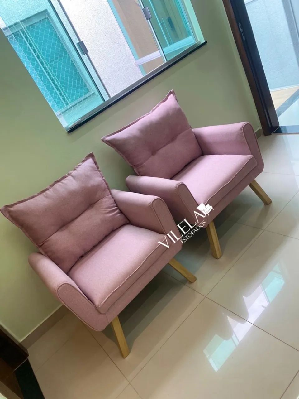 Poltronas elegantes e confortáveis65104742701955125