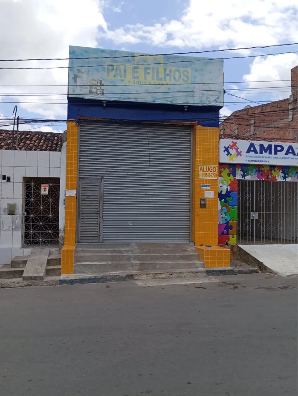 Alugo ponto comercial em Gravatá! (próximo ao centro)