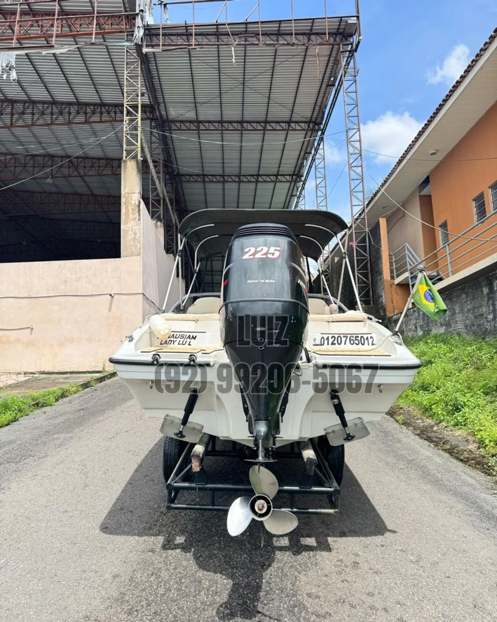 Lancha Atleta 22 pés motor Suzuki 225 HP *)