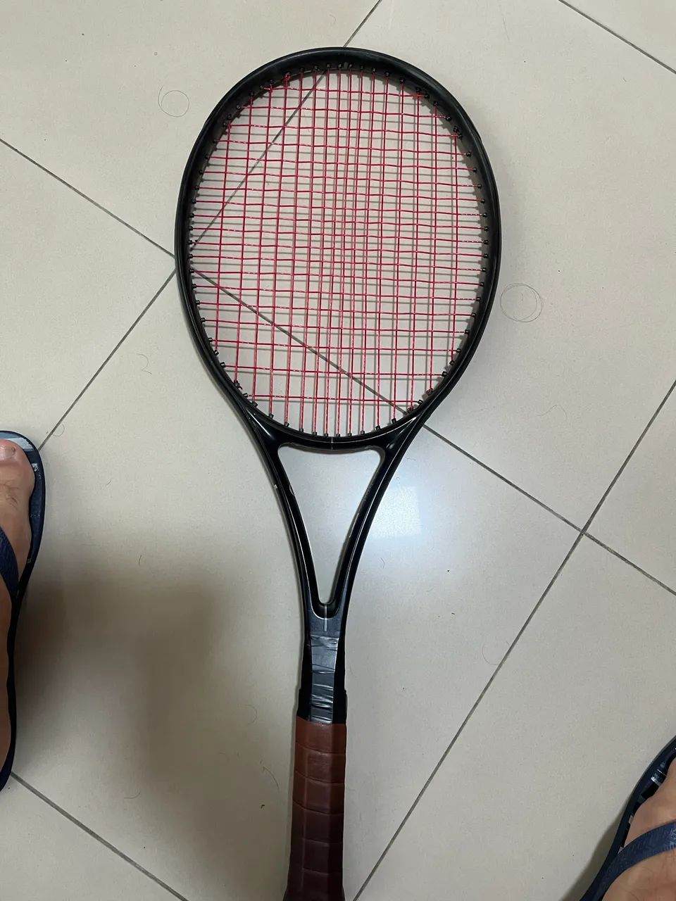 RAQUETE TÊNIS WILSON RF 01 EM PERFEITO ESTADO ACEITO TROCA BLADE V9 L4