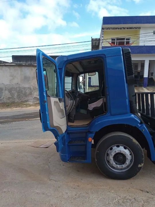 Vw  24250 6x2 ano 2011 C/Caçamba ! - Foto 4