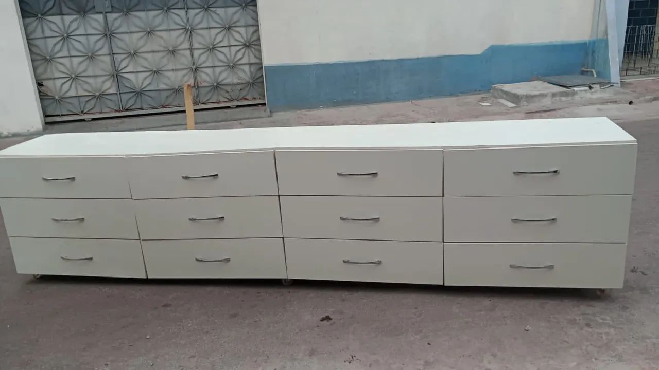 Armário de parede branco com prateleiras  - Foto 2
