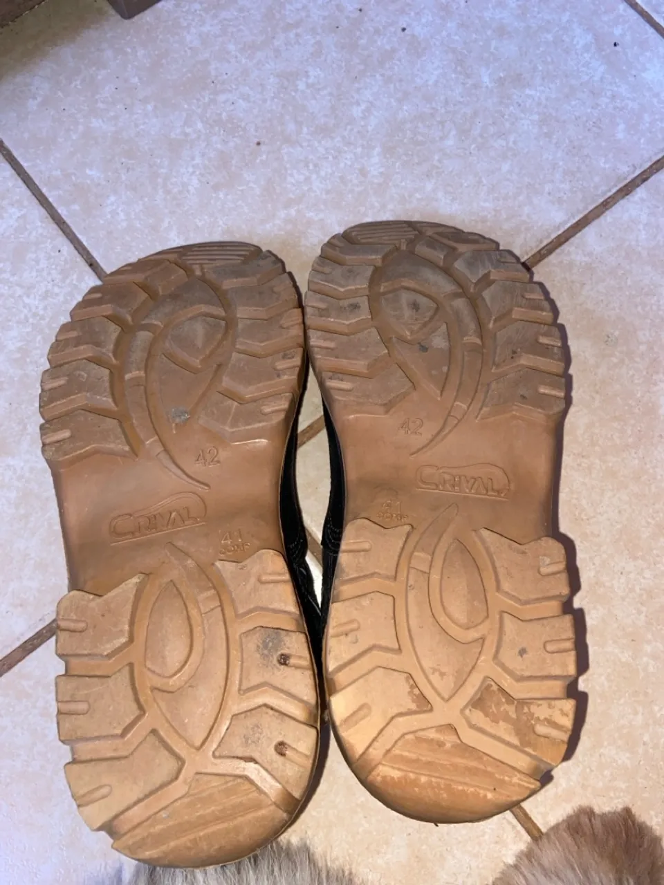 Bota com CA Tm 42 e 43