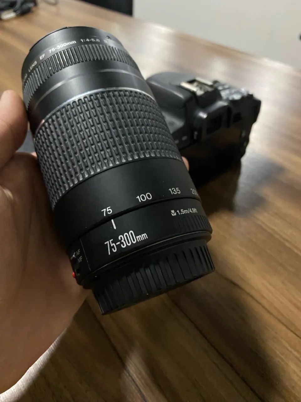 Cânon SL2 kit  + 75-300mm - Foto 4