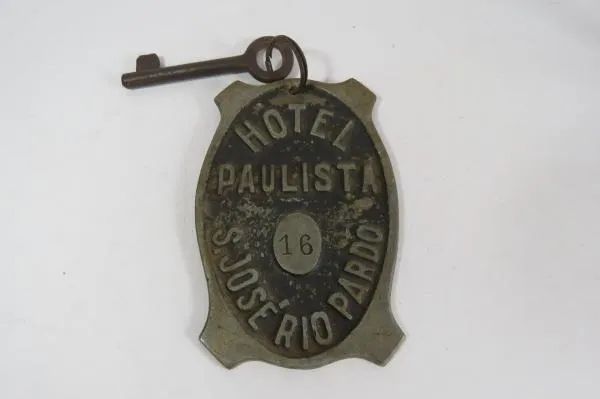 Antigo CHAVEIRO do quarto 16 do HOTEL PAULISTA de SÃO JOSÉ DO RIO PARDO. Mede aprox. 6,8 X - Foto 2