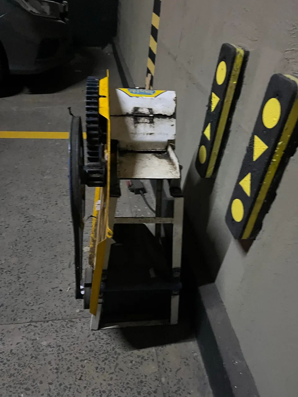 Moenda de Cana Com Rolos em Inox e Motor 1CV 220V MAQTRON-M-700 - Foto 2