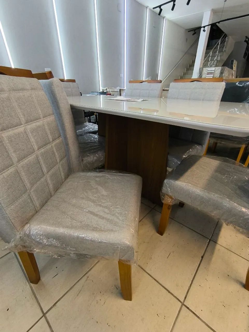 MESA DE JANTAR +6 CADEIRAS BELÍSSIMA  - Foto 4