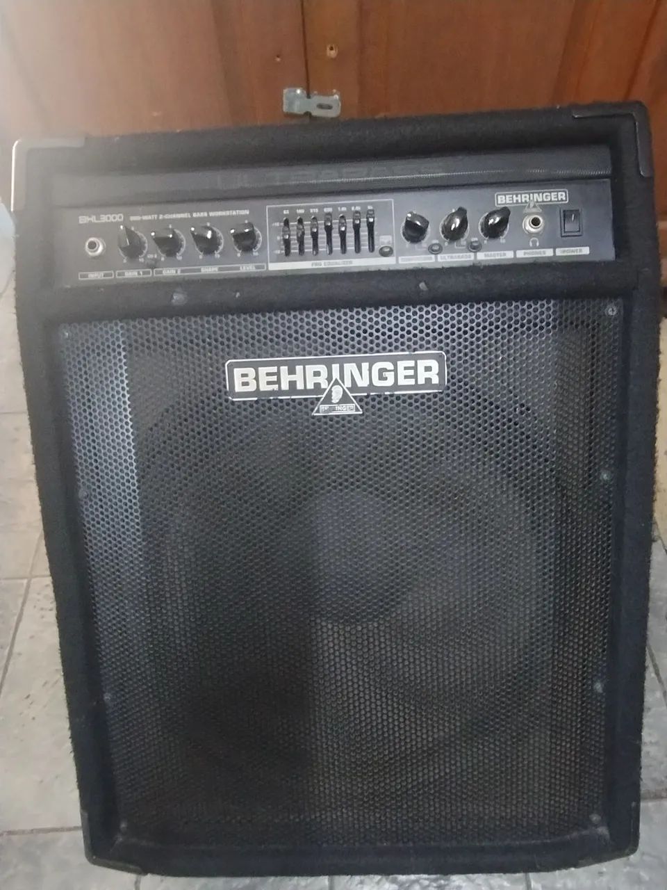 Amplificador de Baixo Behringer BXL3000 300W - Foto 4