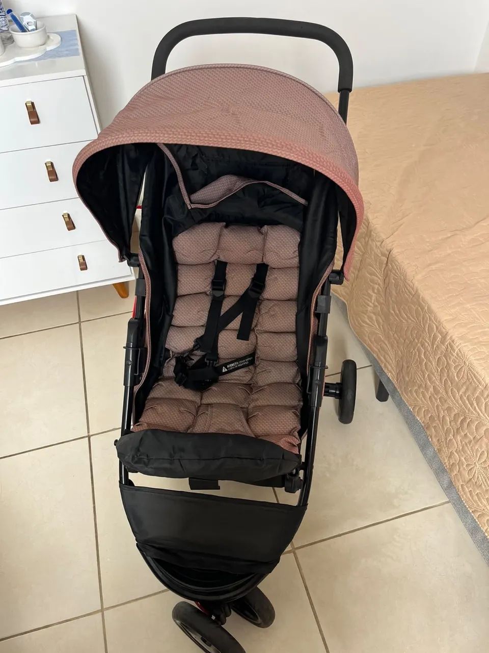 Carrinho de bebê Cosco