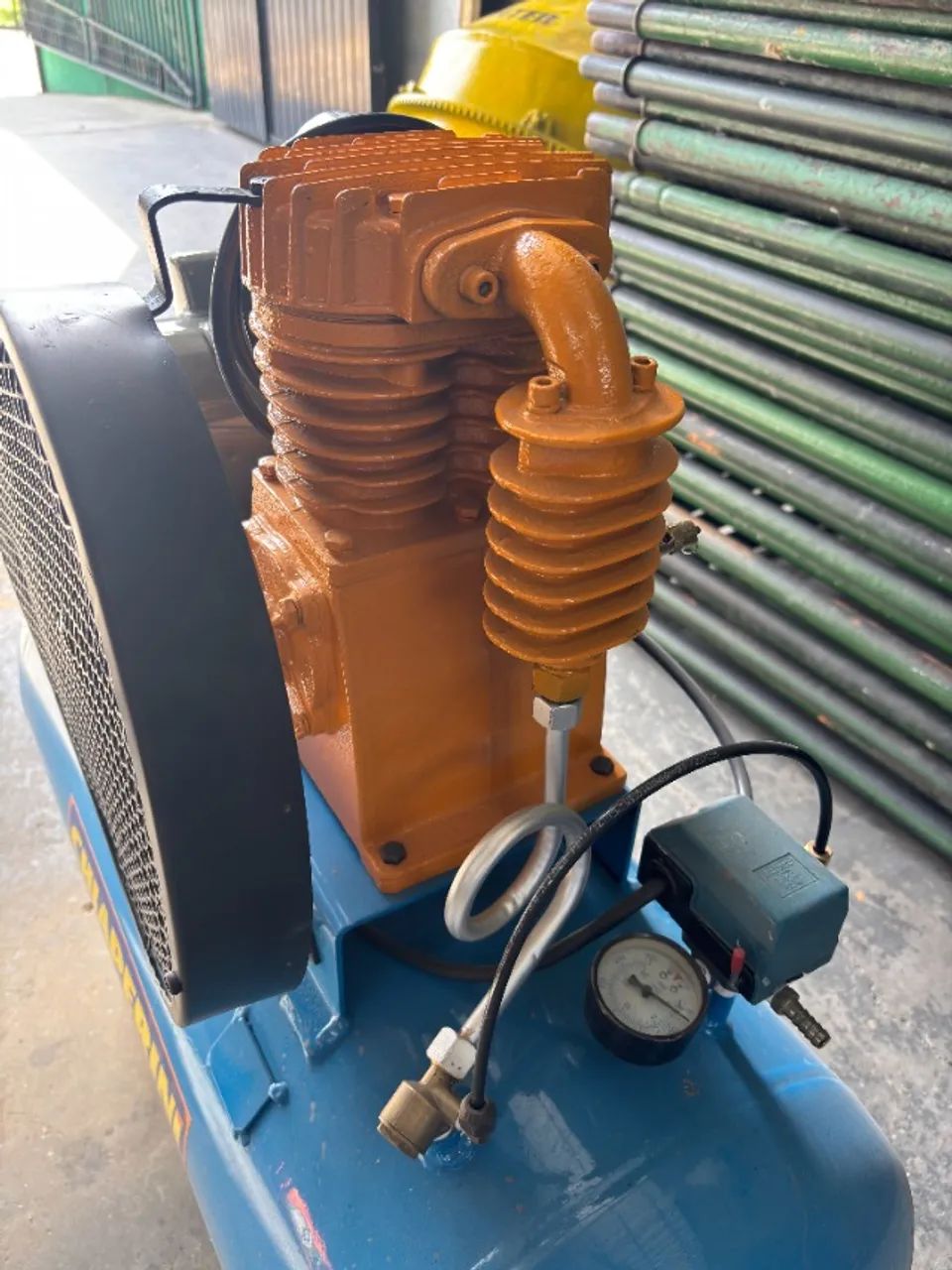 Compressor Chiaperini 140lbs 100 Litros - 220V (PARCELADO 4X) - Foto 2