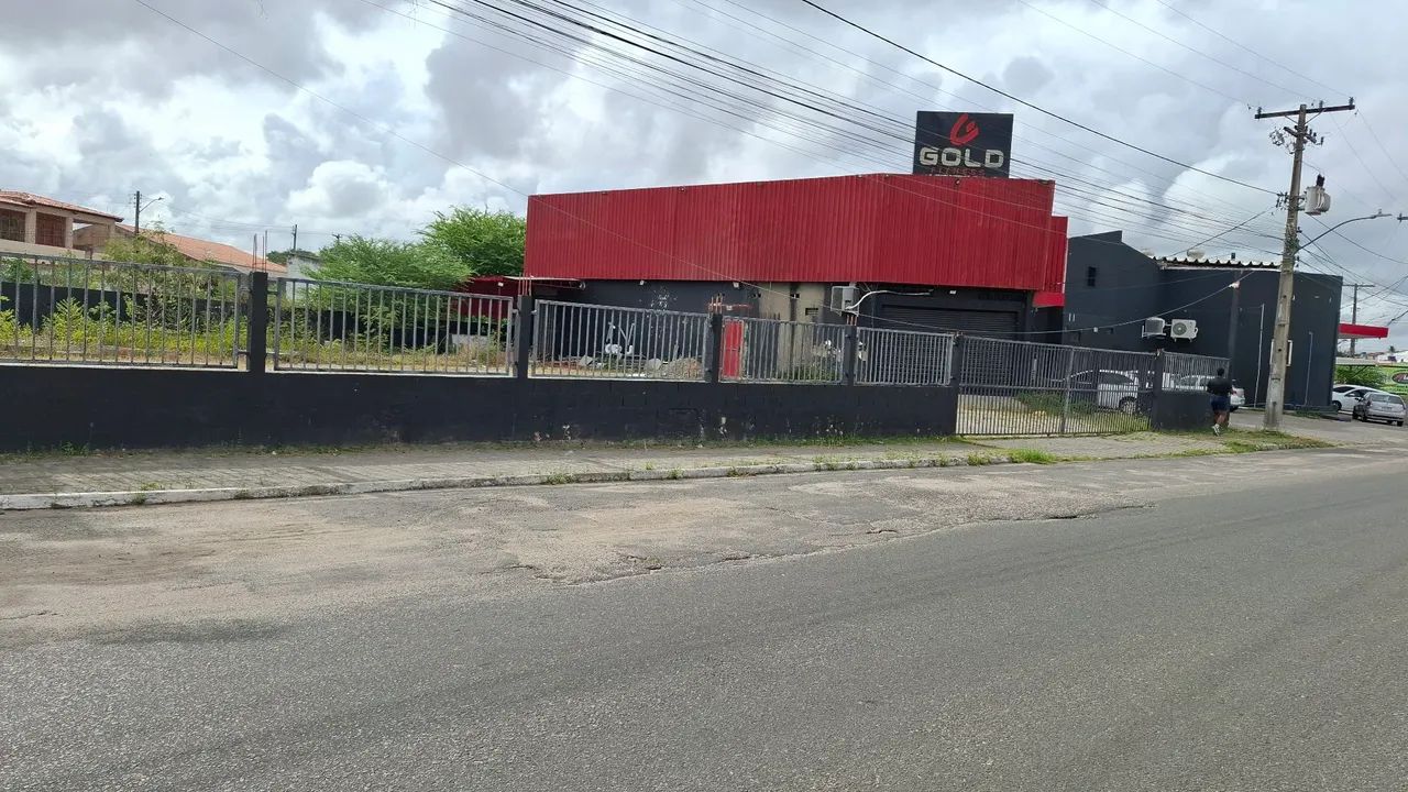 Excelente prédio comercial com área de  1.400m=2, alugado à academia R$ 10.000,00 o - Foto 11