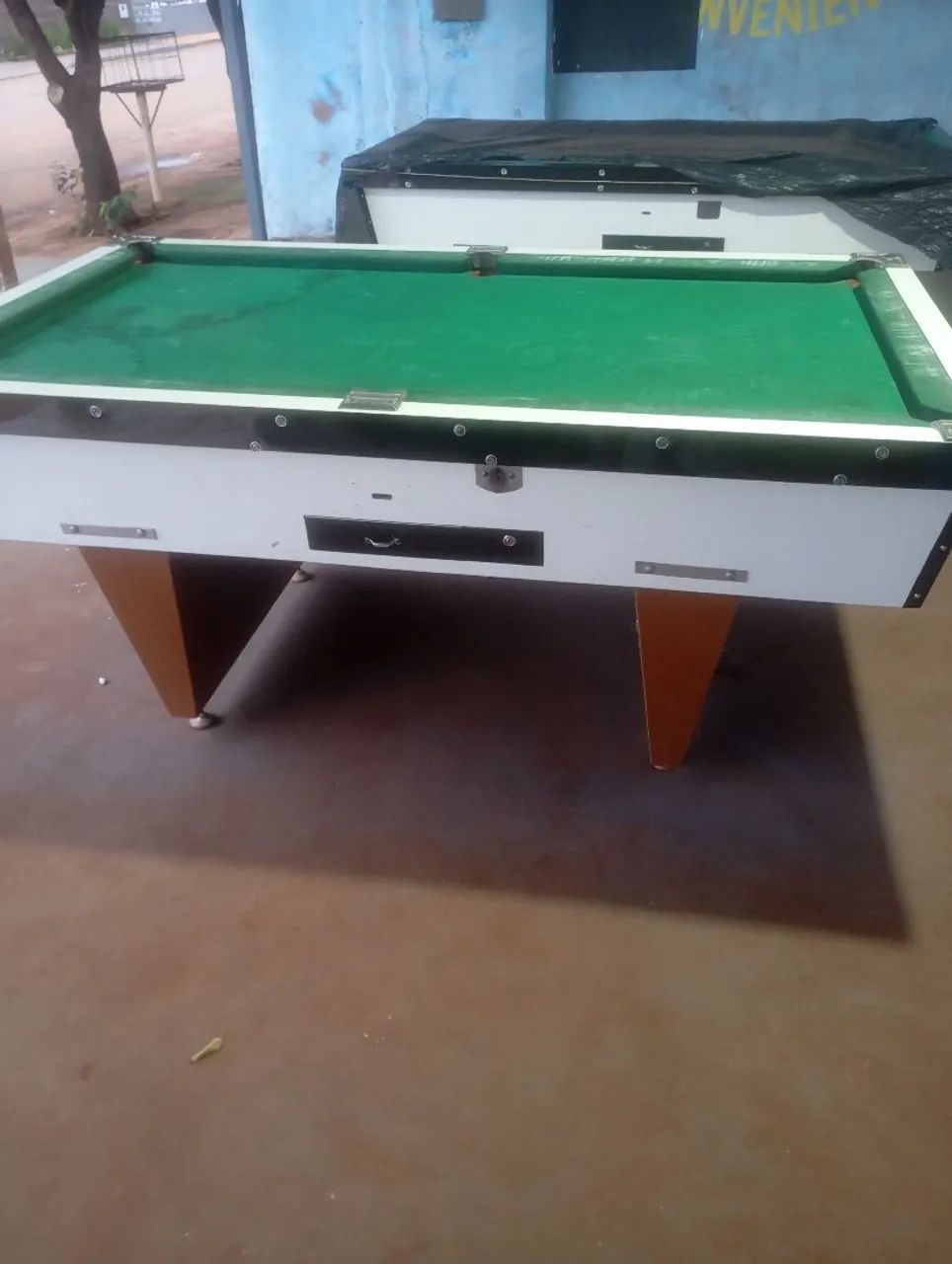 Mesa de sinuca em bom estado semi nova