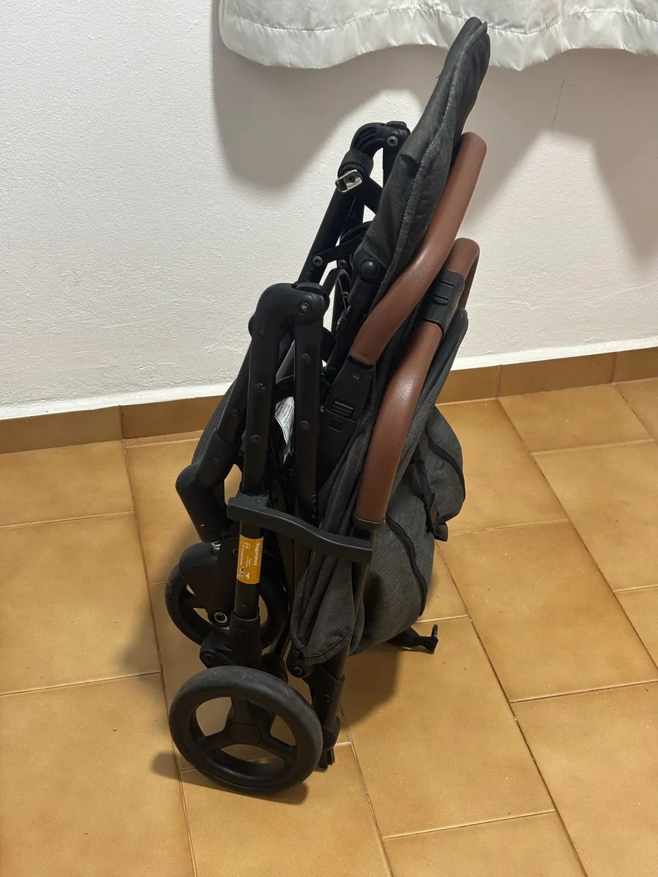 Vendo carrinho de bebê Galzerano - Foto 3