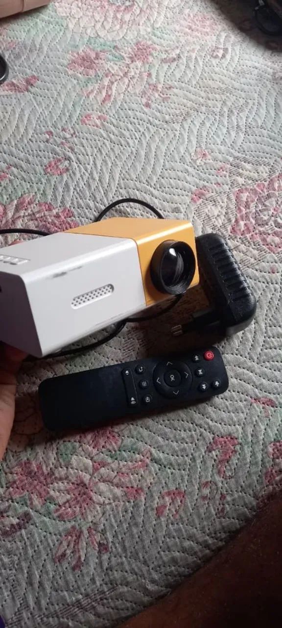Mini Projetor Portátil 