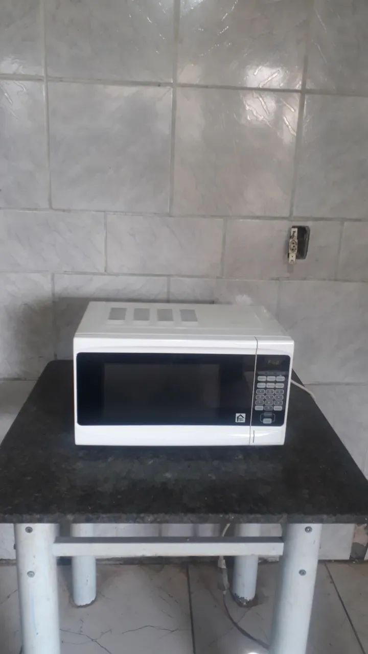 Microondas Home Leader  20 litros funcionando perfeitamente 