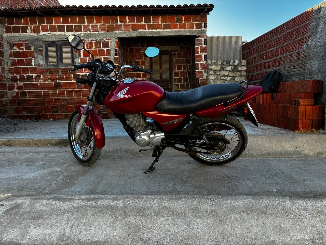 Titan 150