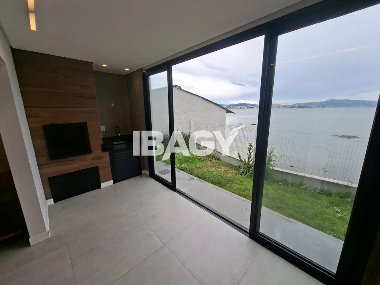 Excelente Casa em Condominio 2 dormitório(s) em Centro - São José - Foto 4