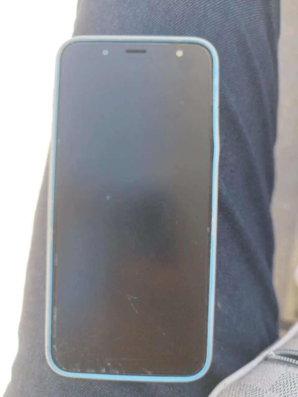 Vendo celular J6 