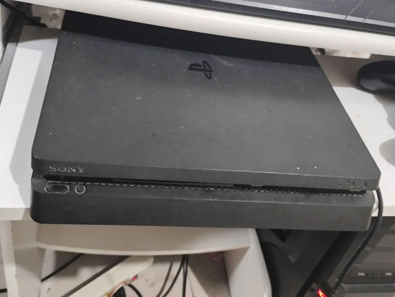 PS4 SLIM 
