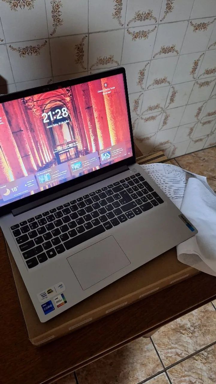 NOTEBOOK LENOVO- Intel i7**Com NF