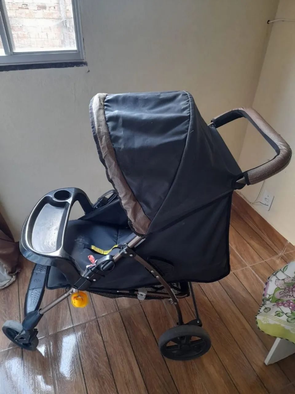 Vende-se carrinho De Bebê, 4 mesês de uso. - Foto 4