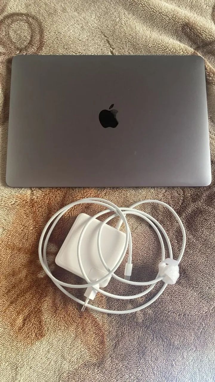 Macbook Pro 2017 i5/16GB/256GB　スペースグレー MacBook Pro (13 polegadas, 2017, duas portas Thunderbolt 3