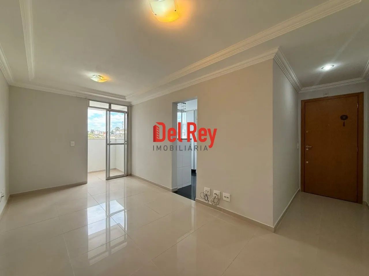 Alugo apartamento 3 quartos com elevador no Caiçara