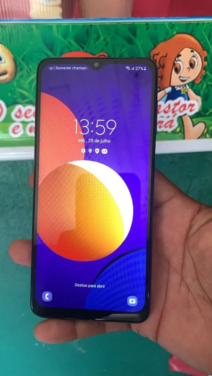 Vendo celular M12 64GB tudo funcionando perfeitamente $270